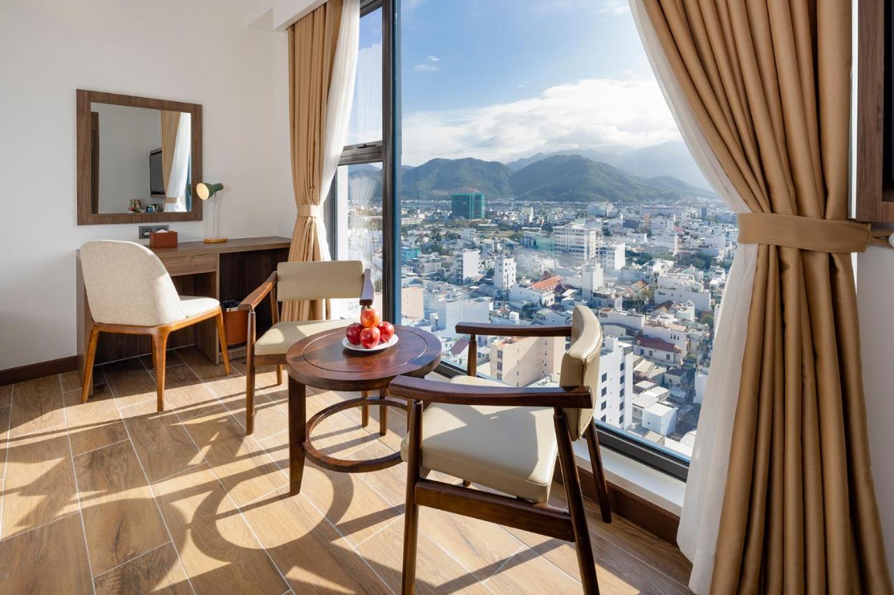 Hotel Miracle Luxury Nha Trang Zewnętrze zdjęcie